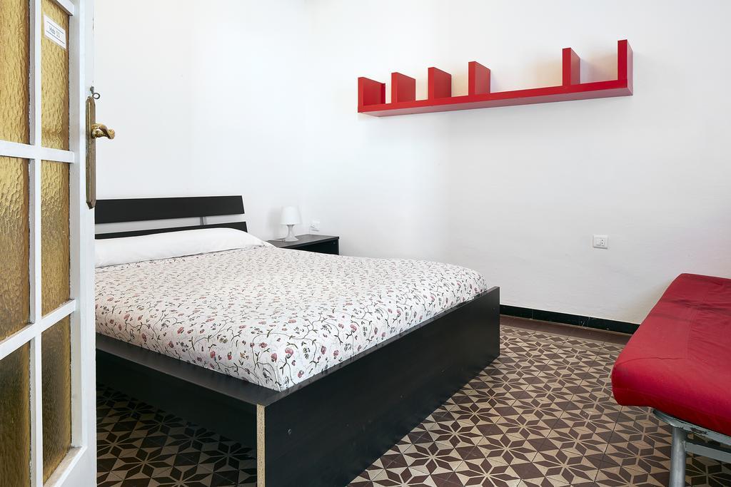 برشلونة Blue Hostel المظهر الخارجي الصورة
