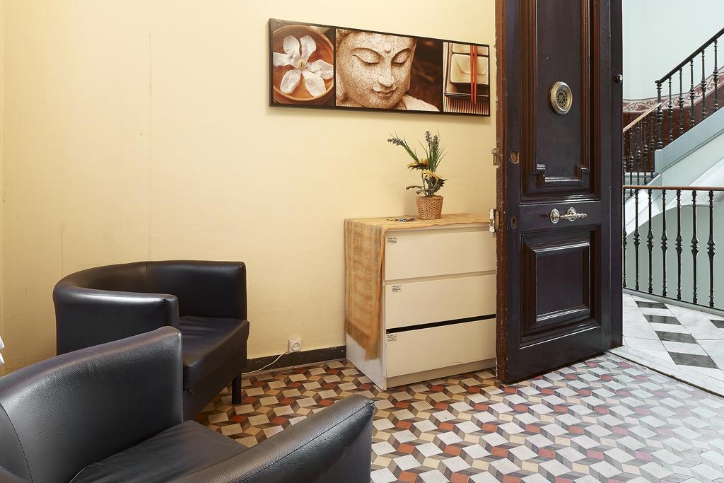 برشلونة Blue Hostel المظهر الخارجي الصورة