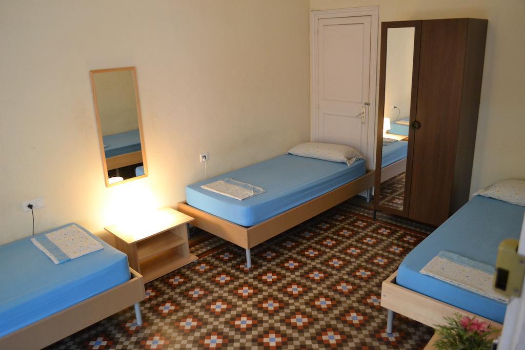 برشلونة Blue Hostel الغرفة الصورة