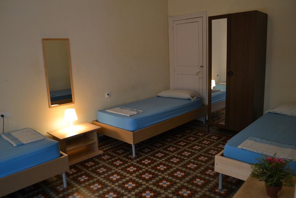 برشلونة Blue Hostel الغرفة الصورة
