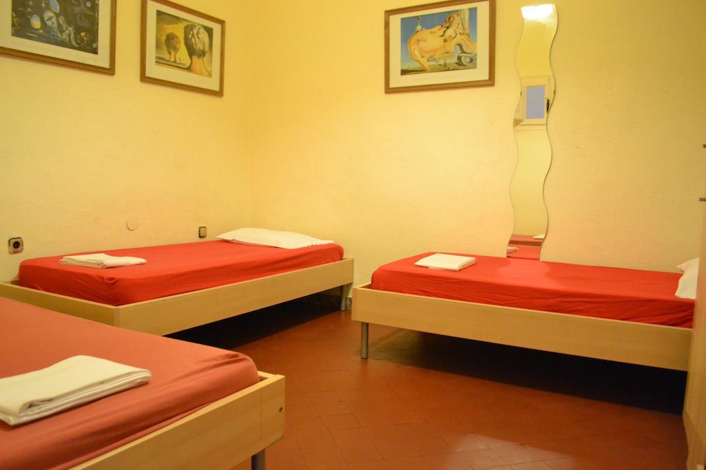 برشلونة Blue Hostel الغرفة الصورة