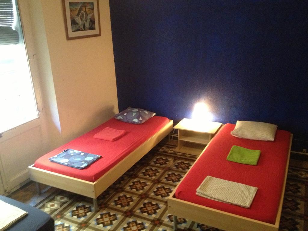 برشلونة Blue Hostel الغرفة الصورة